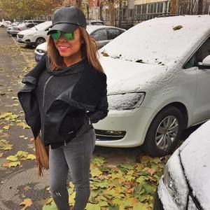 Meet your Posher, Debbie